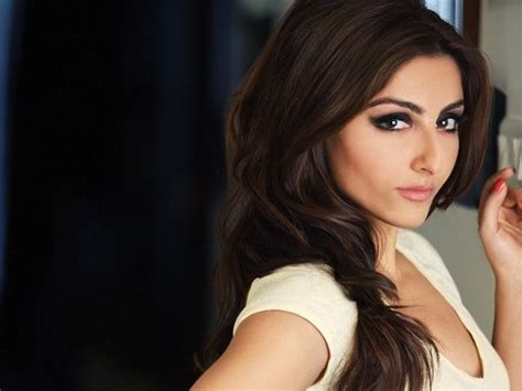 Uncovering the Timeless Beauty of Soha Ali Khan: A Fascinating Journey Through Time