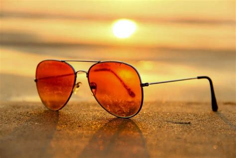 Understanding the Significance of Sunglasses in Dreams for Self-Perception and Identity