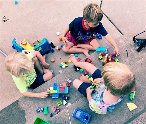 Unleashing Creativity and Enhancing Problem-Solving Abilities Through Sandbox Play