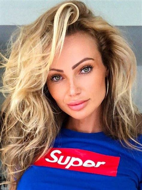 Unlocking the Mystery: The Role of Height in Abby Dowse's Modeling Success
