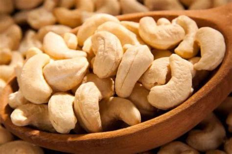 Unraveling the Culinary Delights of Cashew Nuts