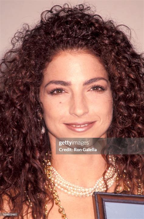 Unveiling Gloria Estefan's Age, Height, and Figure