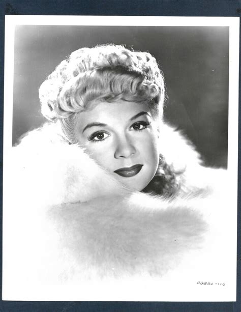 Unveiling the Impressive Stature and Alluring Physique of Betty Hutton