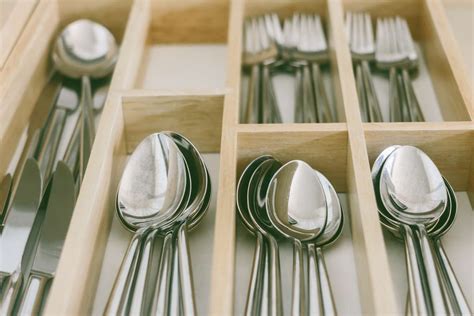 Unveiling the Symbolism of Silverware in Dreams