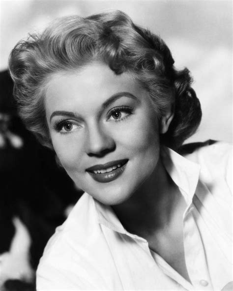 Unveiling the Wealth of Peggie Castle