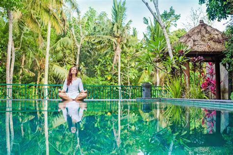 Unwind and Recharge: Crafting a Water Retreat Getaway