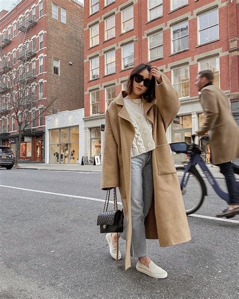 Versatile and Chic: The Many Ways to Wear a Fashionable Coat