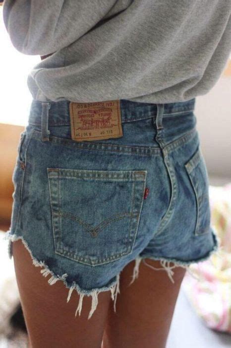 Why Distressed Denim Is an Essential Element in Every Fashion Enthusiast's Closet